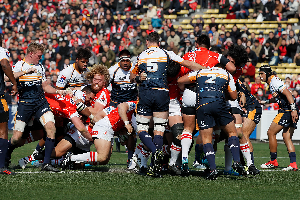 那不勒斯绝杀巴黎，马丁内利带队取胜