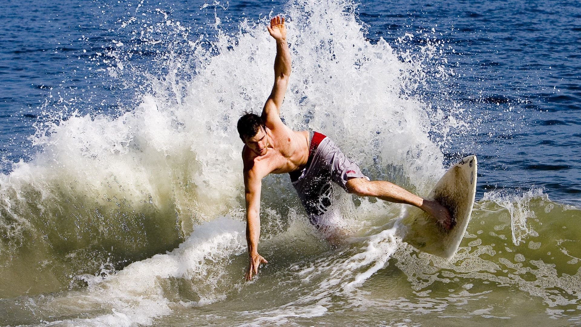 开云体育平台APP-布鲁诺的关键一击，日本队惊天翻盘哥斯达黎加，亚洲足球的新篇章